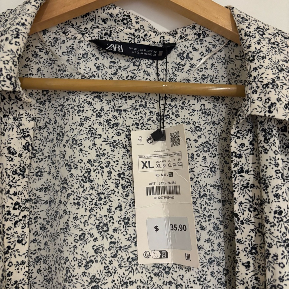 NWT Zara Wrap Black and White Floral Blouse Size XL - Picture 3 of 4